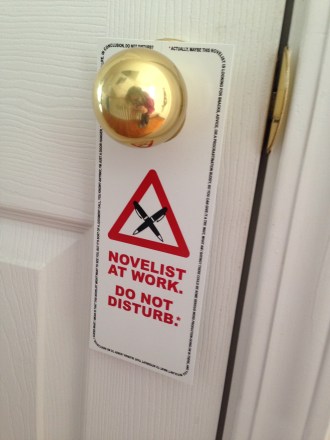 nano2014-novelistatwork-doorhanger